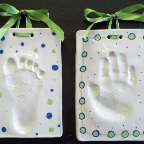 White_clay_foot.hand_print